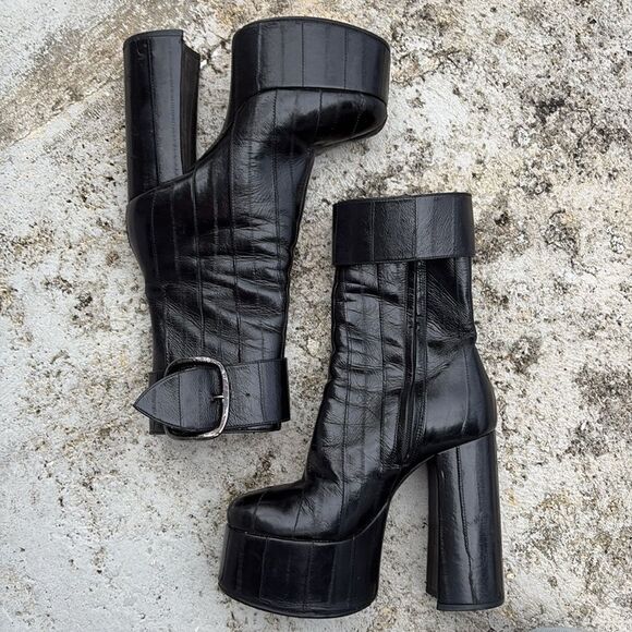 Saint Laurent eel skin boots - Picture 2 of 12